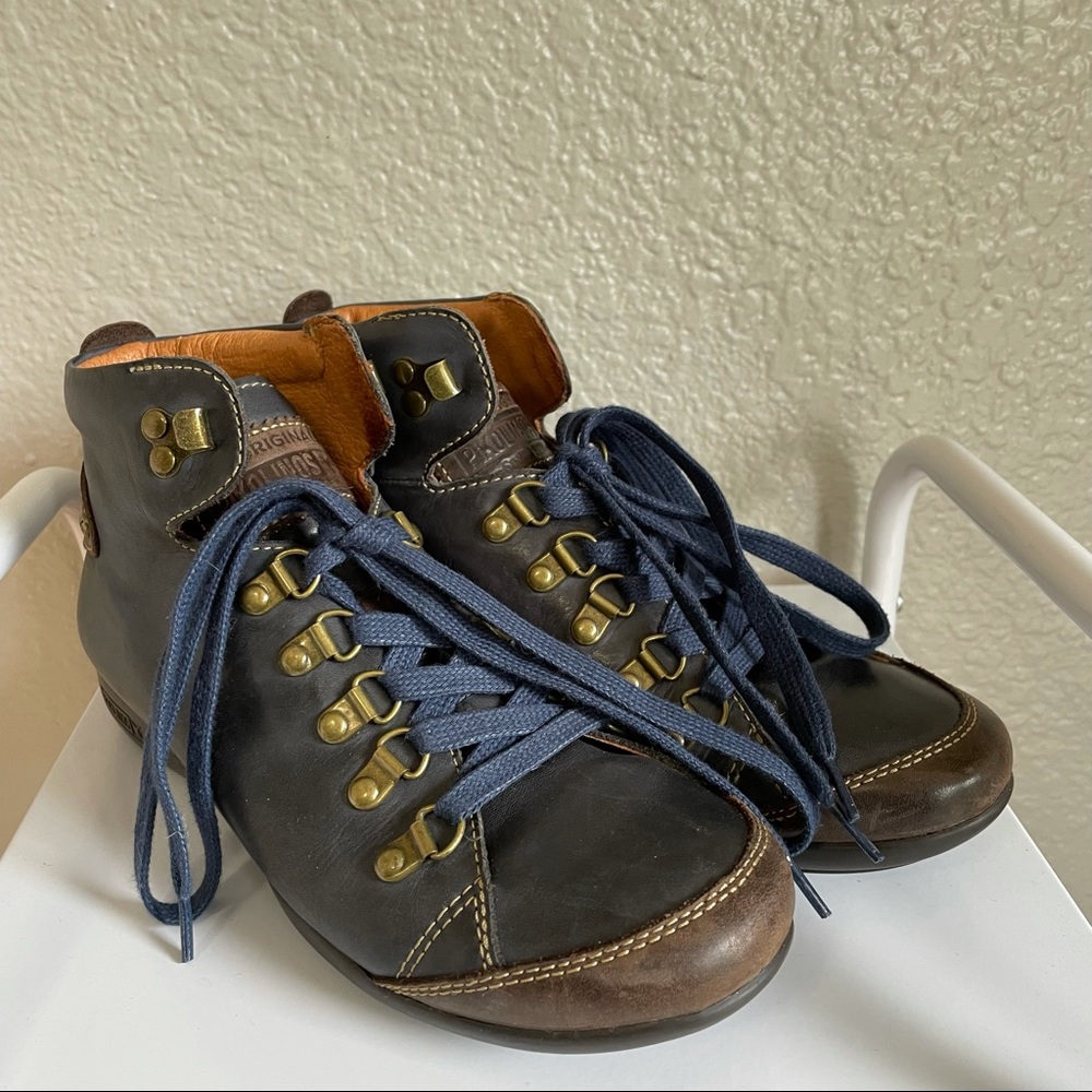 Pikolinos Lisboa Boots Size 37 (6.5-7)